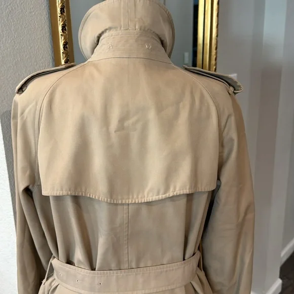 Burberry Tan Trench Coat - Picture 3 of 16